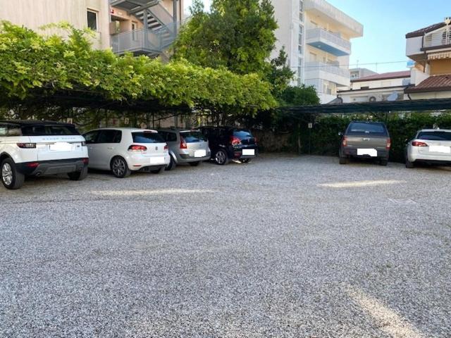 Residenza Canova Lignano Sabbiadoro Luaran gambar