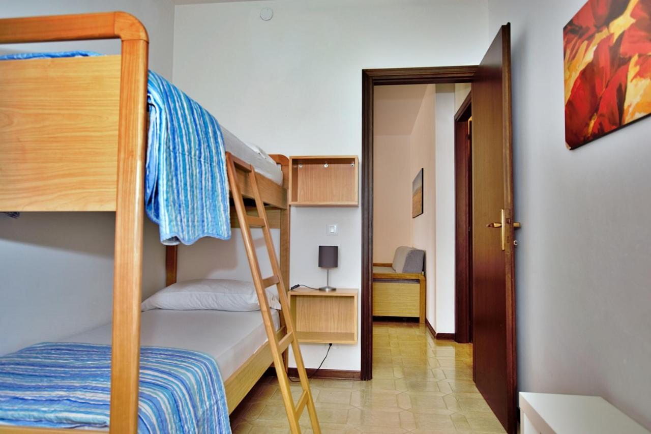 Residenza Canova Lignano Sabbiadoro Luaran gambar