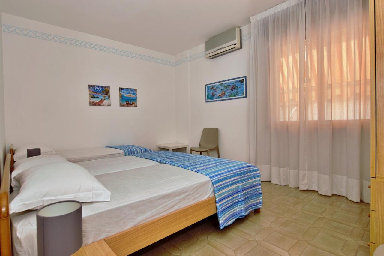 Residenza Canova Lignano Sabbiadoro Luaran gambar