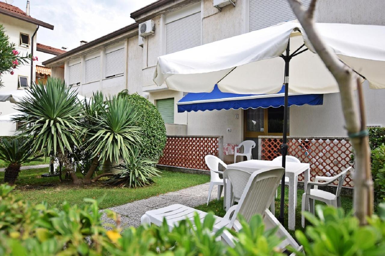 Residenza Canova Lignano Sabbiadoro Luaran gambar
