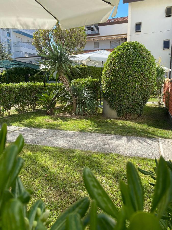 Residenza Canova Lignano Sabbiadoro Luaran gambar