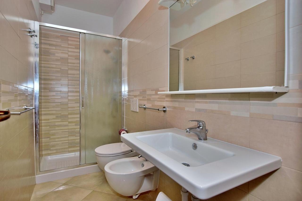 Residenza Canova Lignano Sabbiadoro Luaran gambar