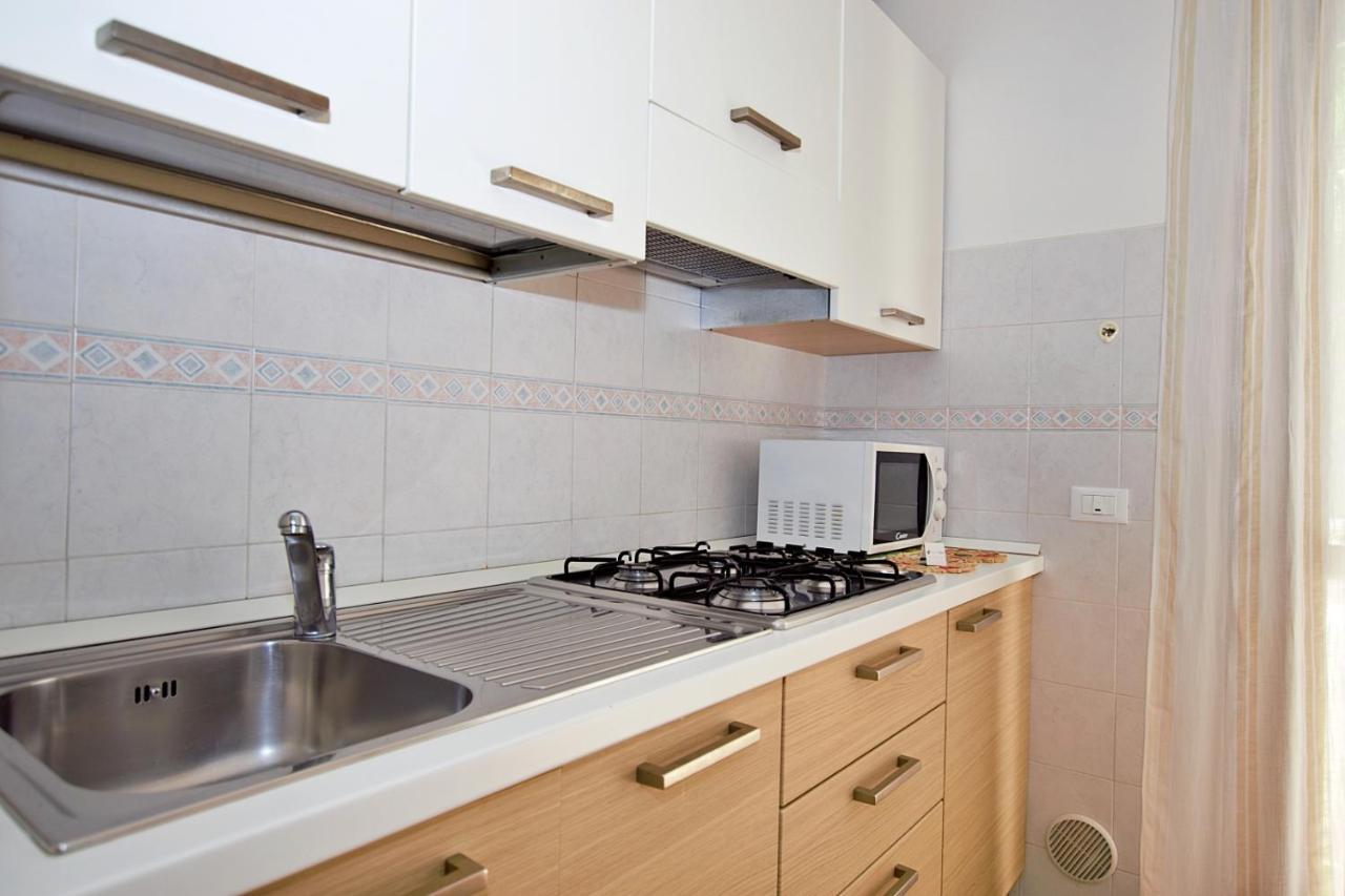 Residenza Canova Lignano Sabbiadoro Luaran gambar