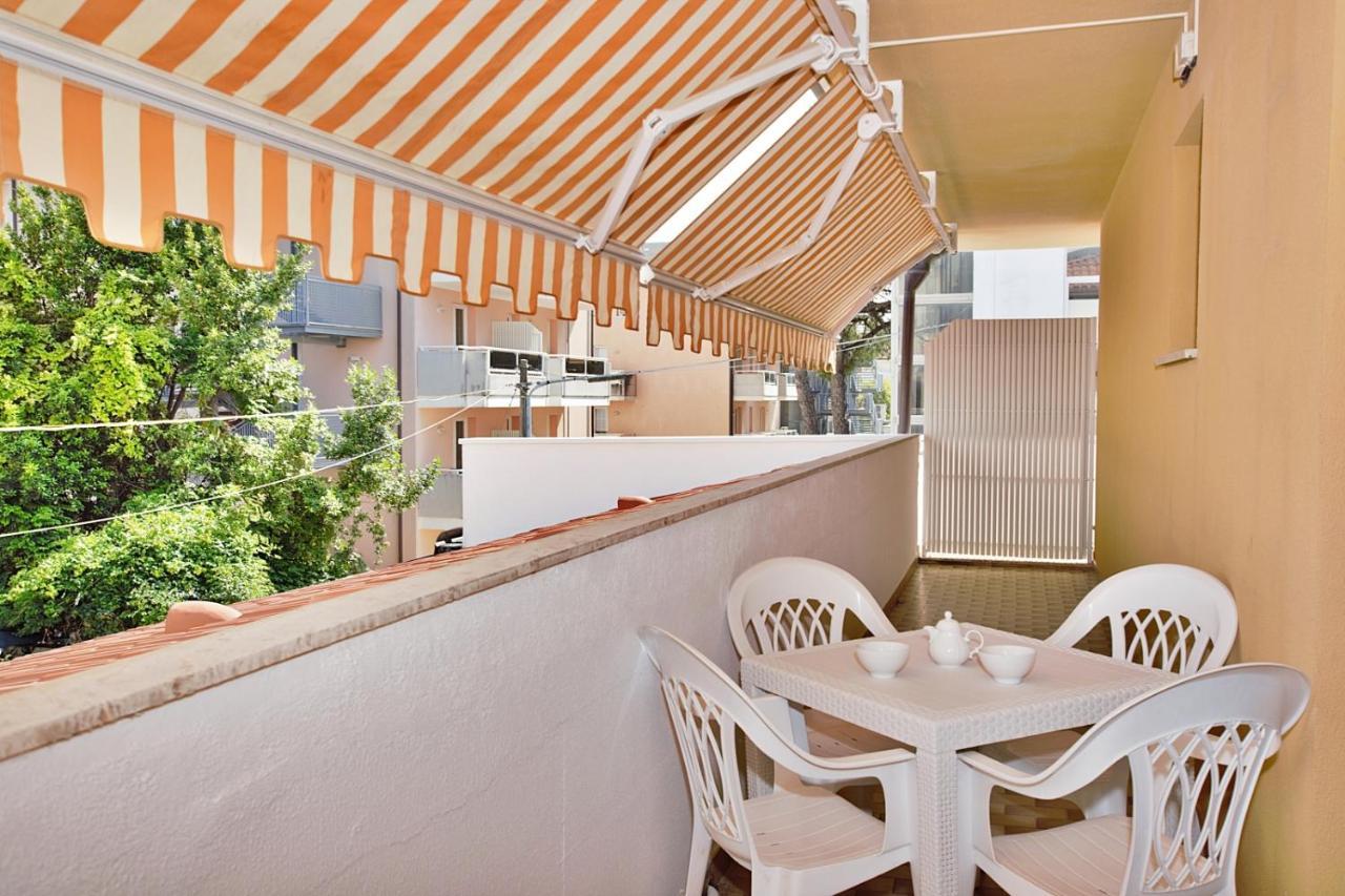 Residenza Canova Lignano Sabbiadoro Luaran gambar