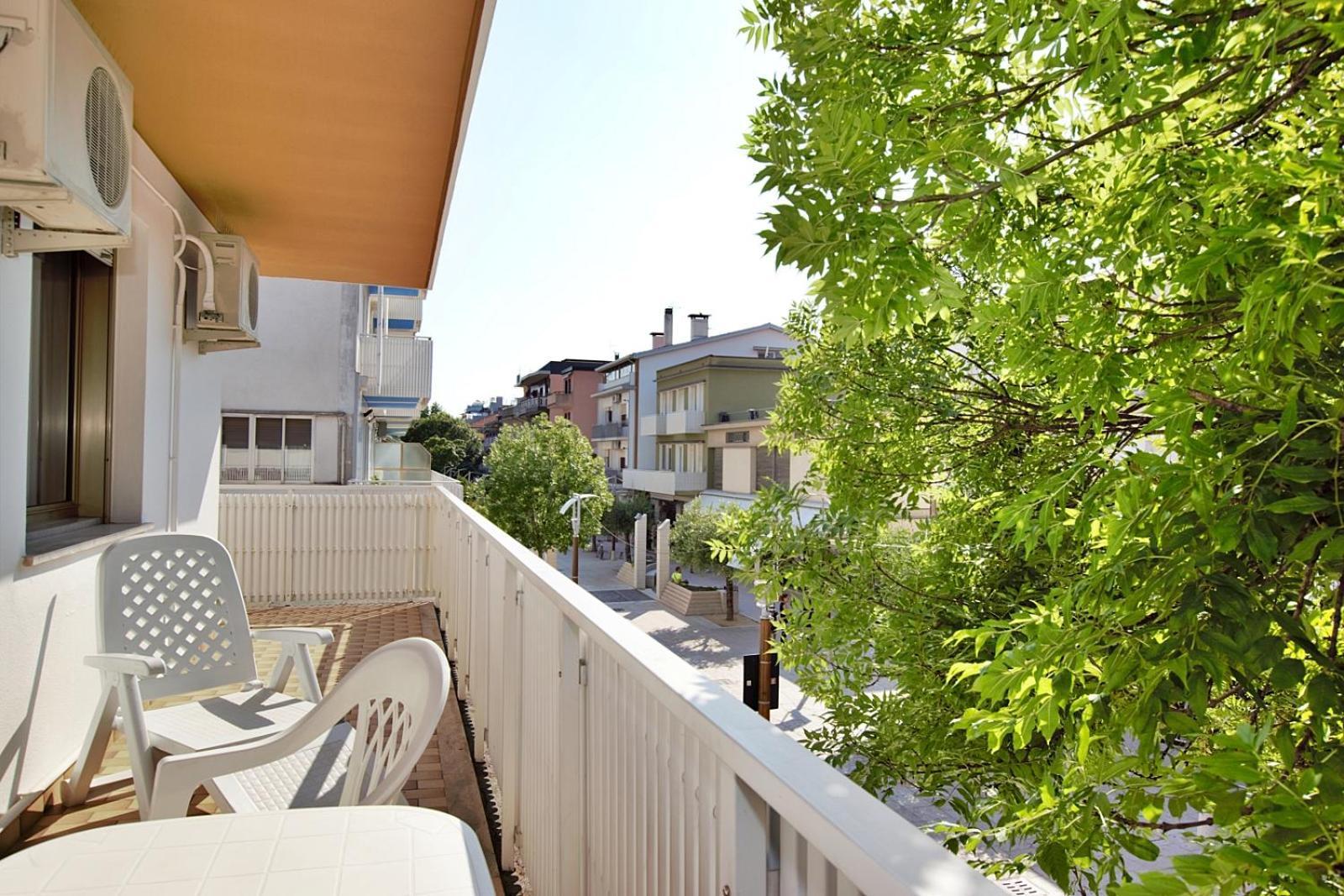 Residenza Canova Lignano Sabbiadoro Luaran gambar